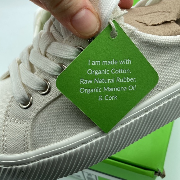 NWB CARIUMA WHITE SNEAKERS SHOES 5.5 - Picture 4 of 11